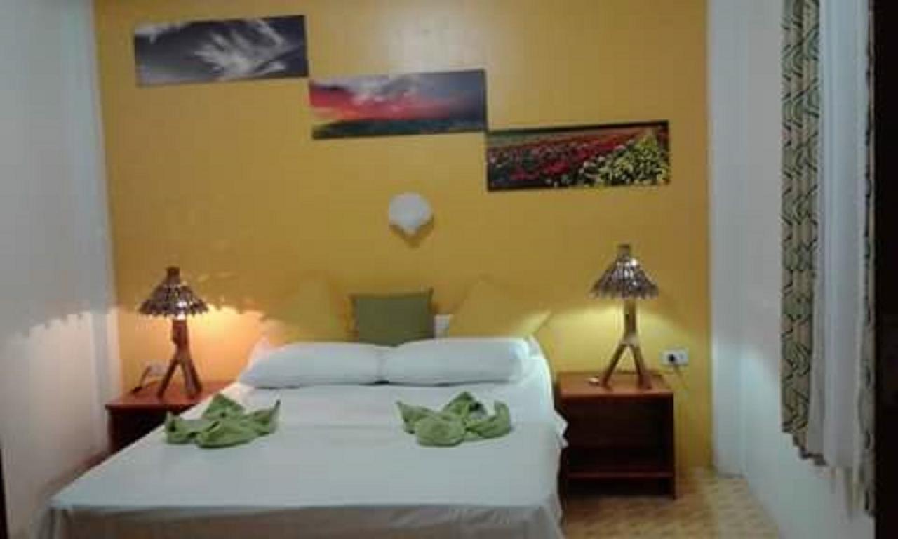 פנגלאו Traville Huts Palm Beach Inn מראה חיצוני תמונה