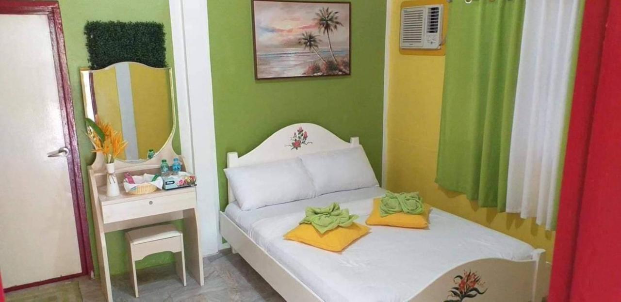 פנגלאו Traville Huts Palm Beach Inn מראה חיצוני תמונה